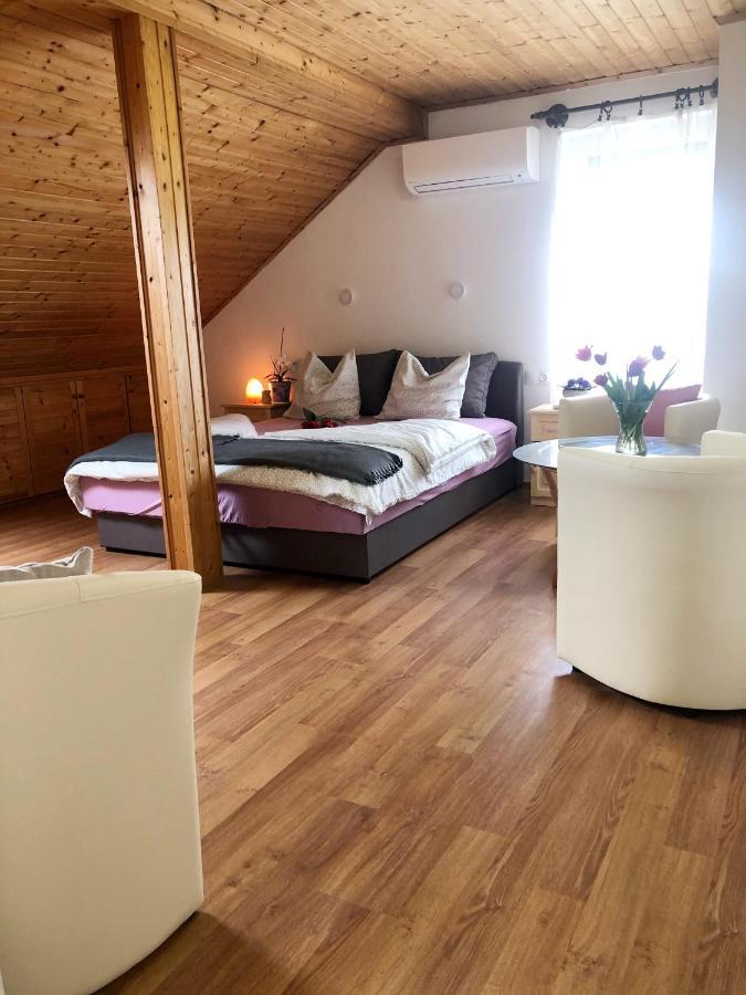 Balaton Apartman Paloznak Exterior foto